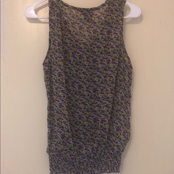 Floral tank top with buttons on the front - Picture 3 of 3
